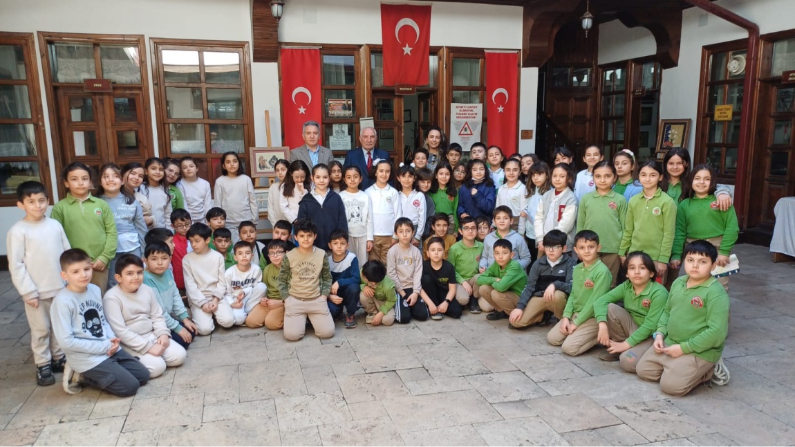 3-A ve 3-C Şubesindeki Öğrencilerimiz Mahallemizi Gezdiler